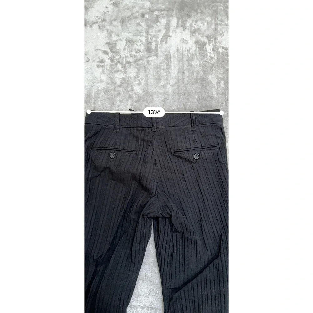 Studio M Pants Women's Size 2P Black Ribbed‎ Slight Flare Zipper Closure Pockets